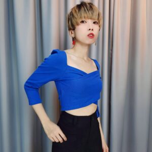 Overlap Sleeved Top Crop